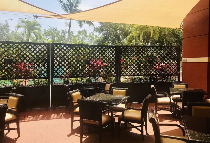 Best Western Plus Palm Beach Gardens Hotel & Suites And Conference Ct