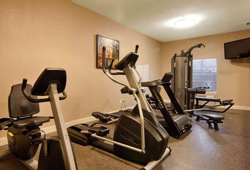 Отель Best Western Plus Seawall Inn & Suites By The Beach