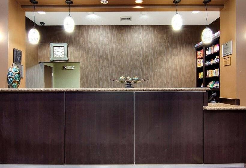 Отель Best Western Plus Seawall Inn & Suites By The Beach