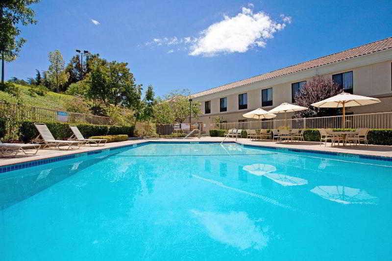 فندق Best Western Valencia/six Flags Inn & Suites