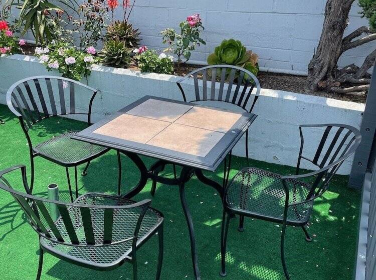 Отель Blu Pacific