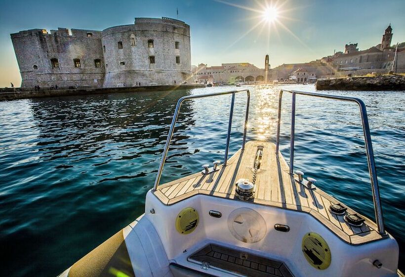 Boutique Hotel Kazbek