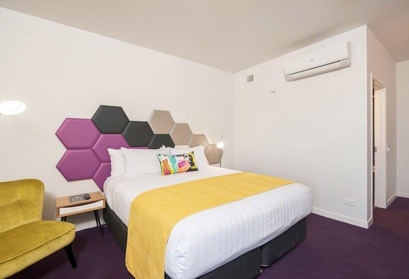 Отель Breakfree On Cashel, An Accor