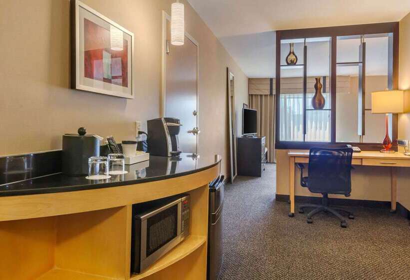 Cambria Hotel Ft Collins