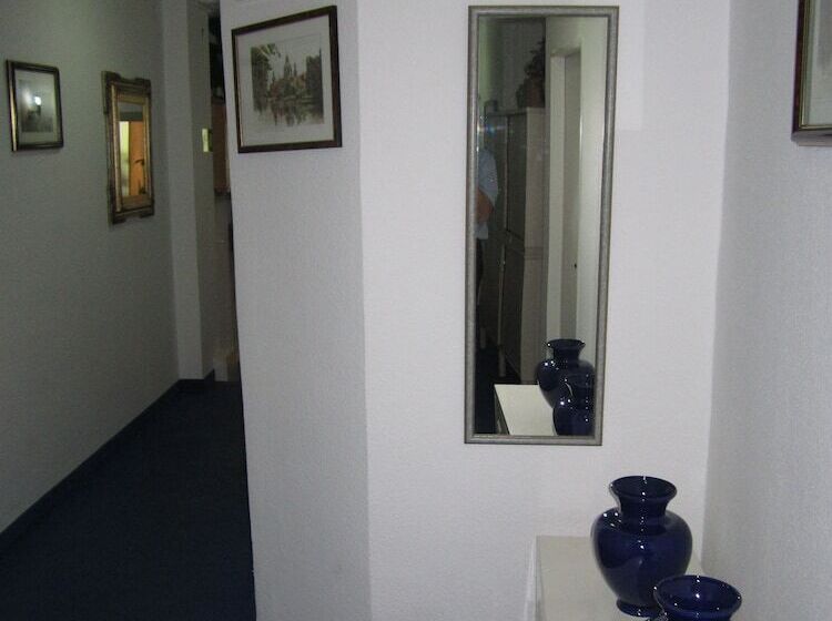 ホテル City Kräme Am Römer   Self Check In