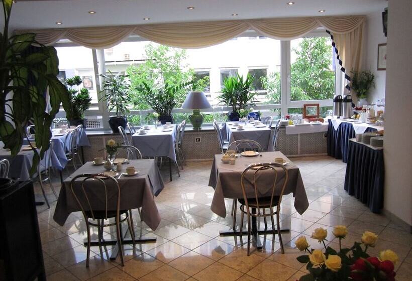 ホテル City Kräme Am Römer   Self Check In