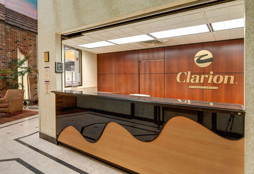 בית מלון כפרי Clarion Inn & Fundome - College Park