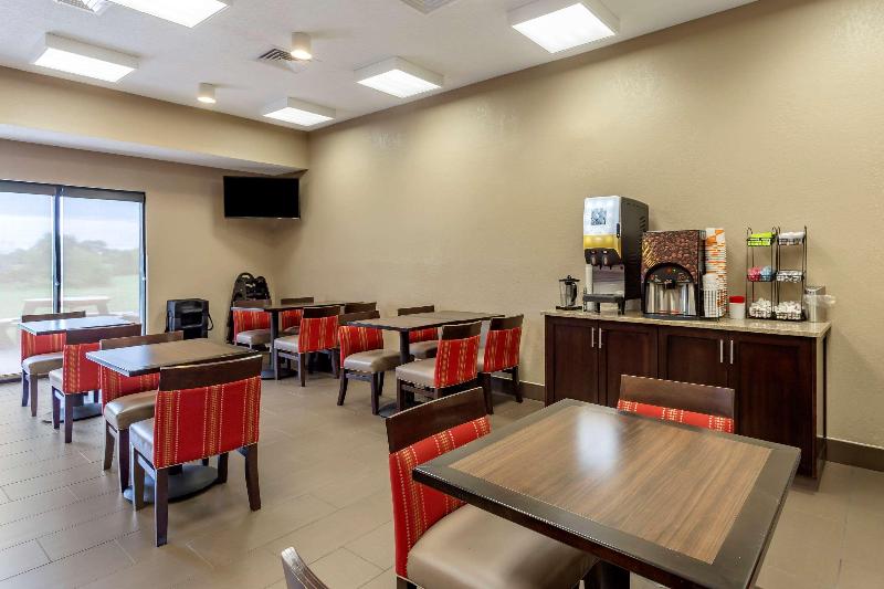 فندق Comfort Inn & Suites