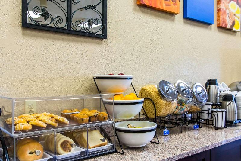 فندق Comfort Inn & Suites