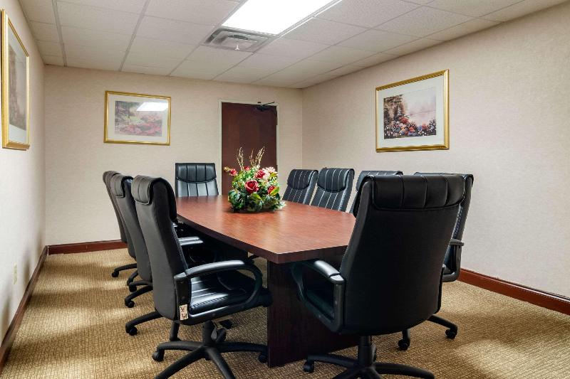호텔 Comfort Inn & Suites Suwanee  Sugarloaf