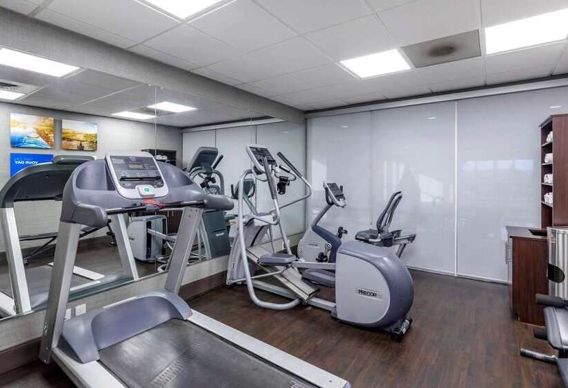 فندق Comfort Suites Anderson Clemson