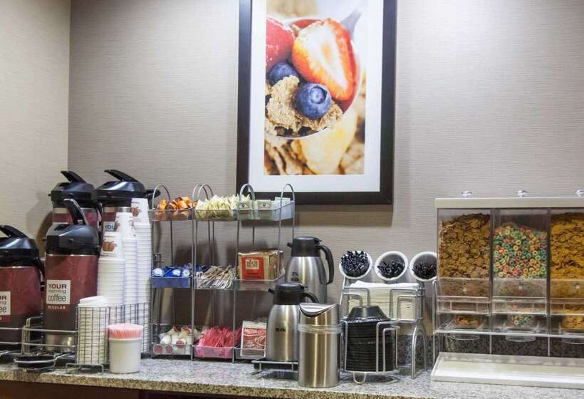 فندق Comfort Suites Central I 44