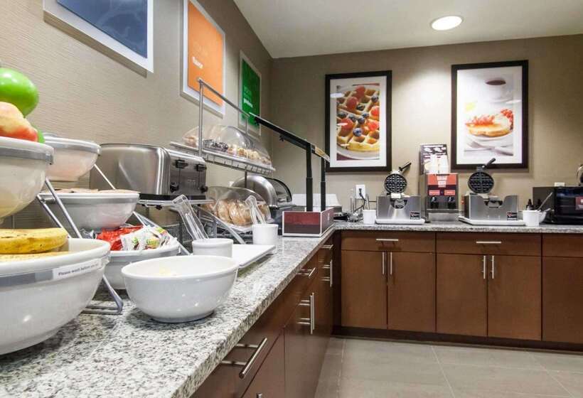 فندق Comfort Suites Central I 44