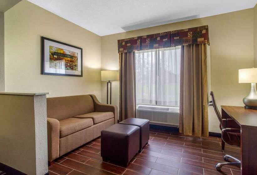 فندق Comfort Suites