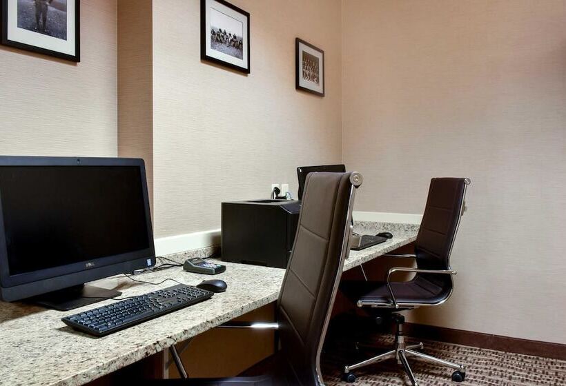 酒店 Comfort Suites Downtown Carlisle