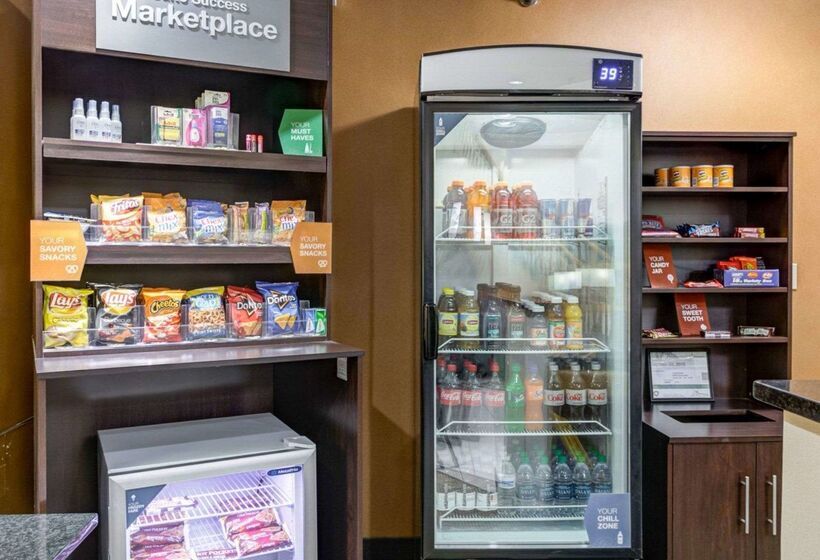 هتل Comfort Suites Kansas Cityliberty