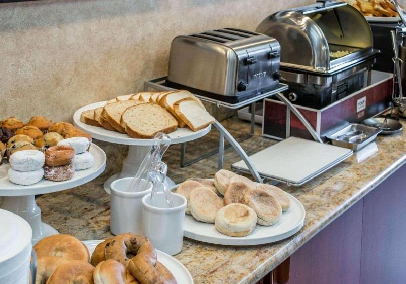 호텔 Comfort Suites Portland Southwest