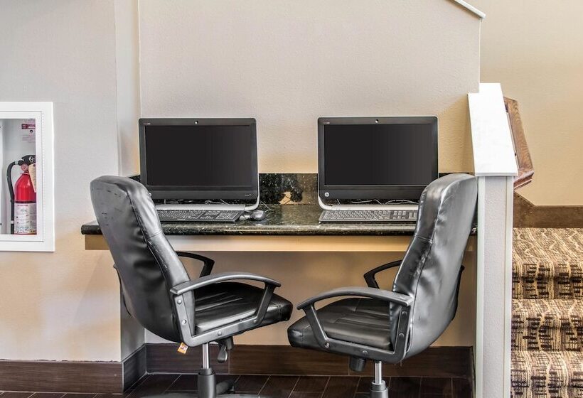 Отель Spark By Hilton Round Rock