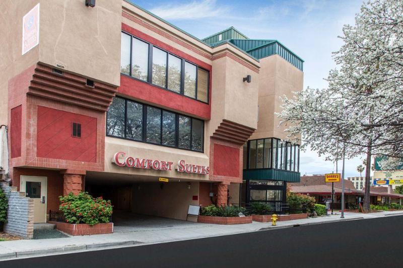 Отель Comfort Suites San Jose Airport