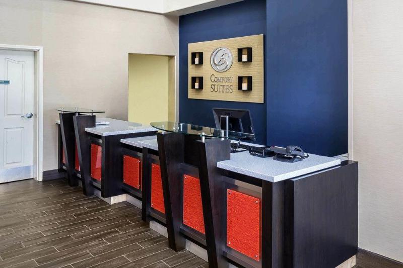 Отель Comfort Suites San Jose Airport