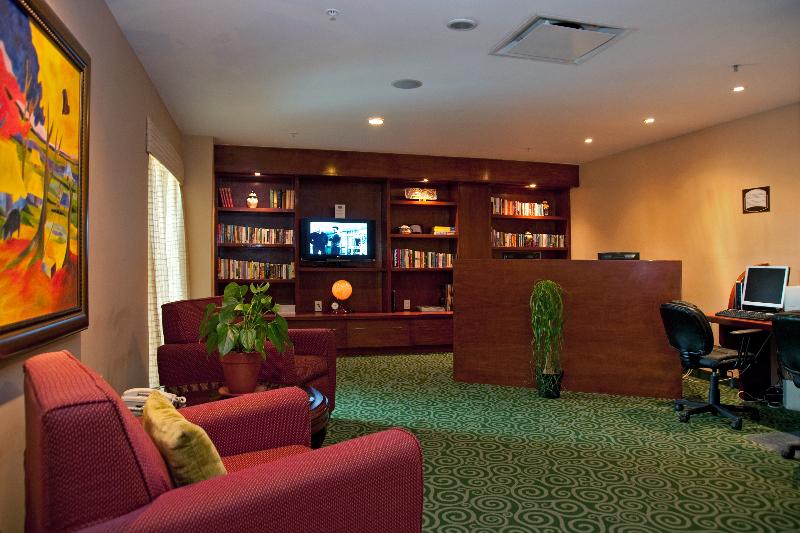 호텔 Courtyard By Marriott Cancun Airport