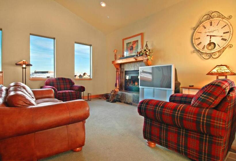 هتل Crestview Condominiums By All Seasons Resort Lodging