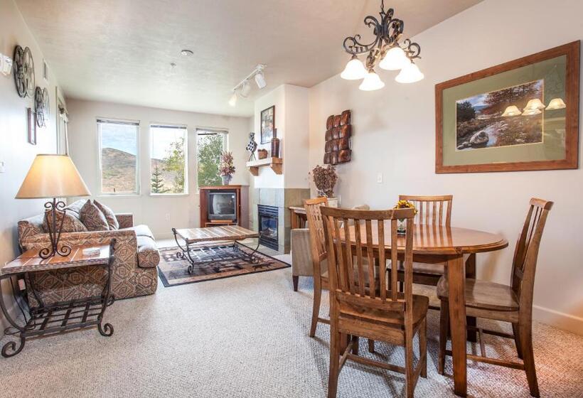 酒店 Crestview Condominiums By All Seasons Resort Lodging