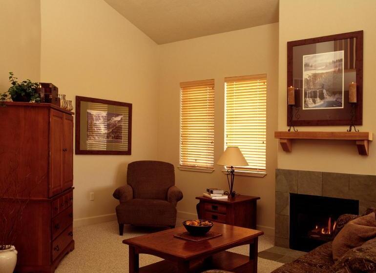 ホテル Crestview Condominiums By All Seasons Resort Lodging