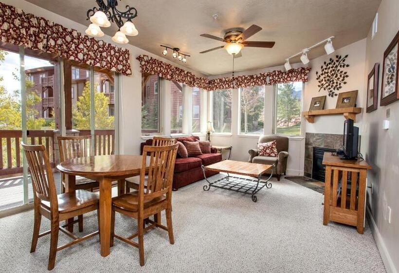 هتل Crestview Condominiums By All Seasons Resort Lodging