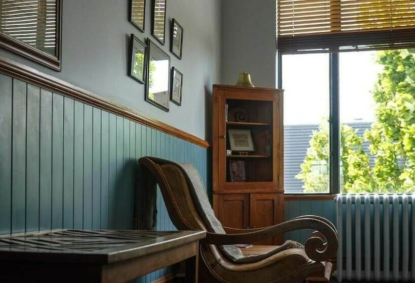 فندق D Urville Blenheim