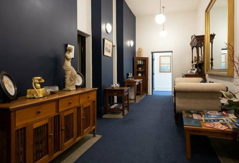 هتل D Urville Blenheim