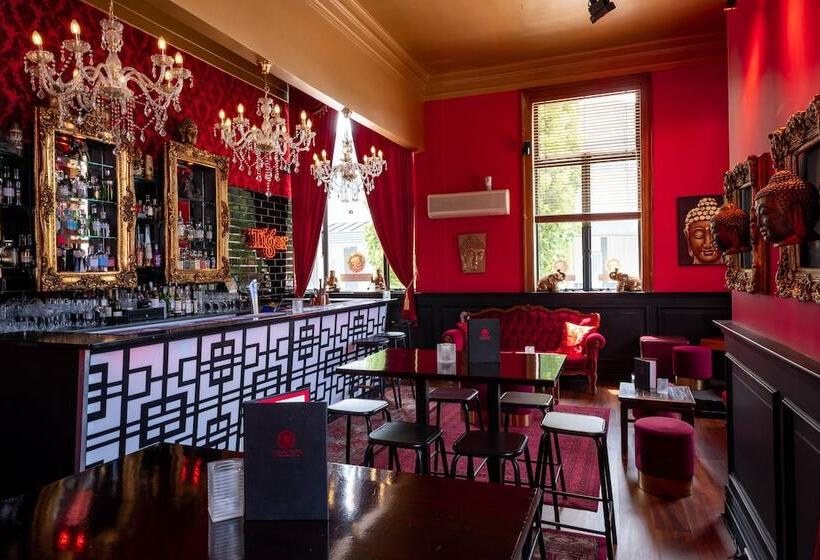 فندق D Urville Blenheim