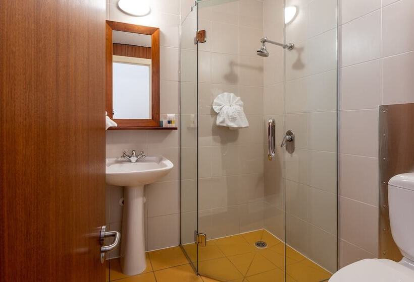 هتل D Urville Blenheim