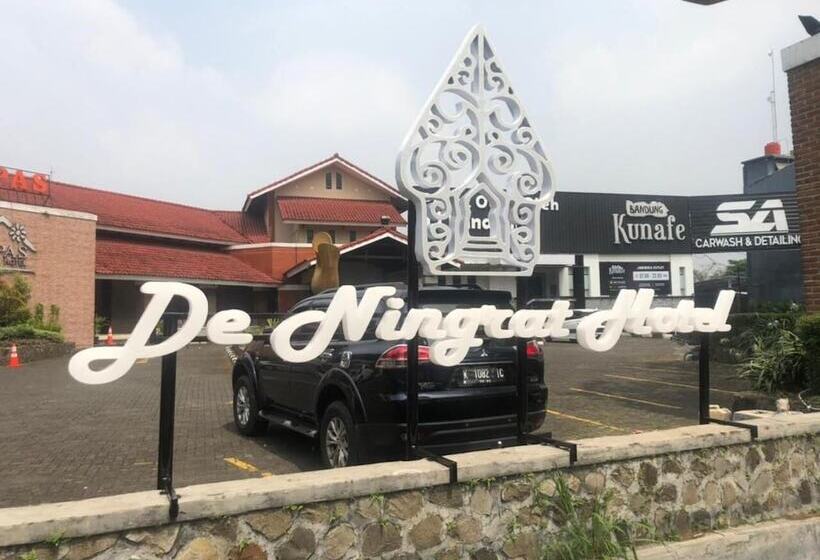 فندق De Ningrat Topas Galeria