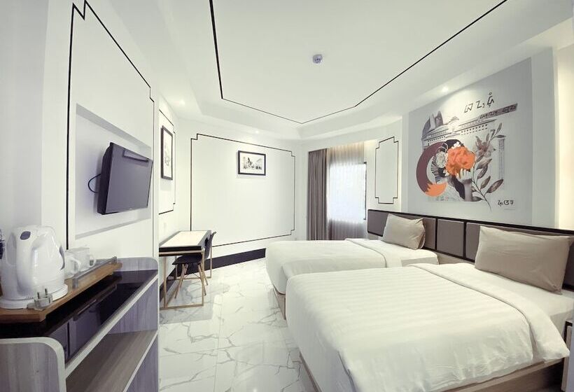 فندق De Ningrat Topas Galeria