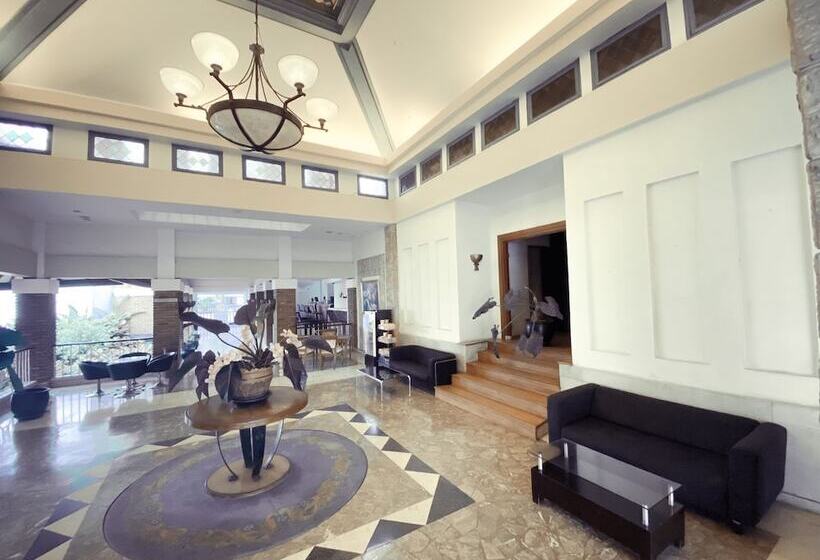 فندق De Ningrat Topas Galeria