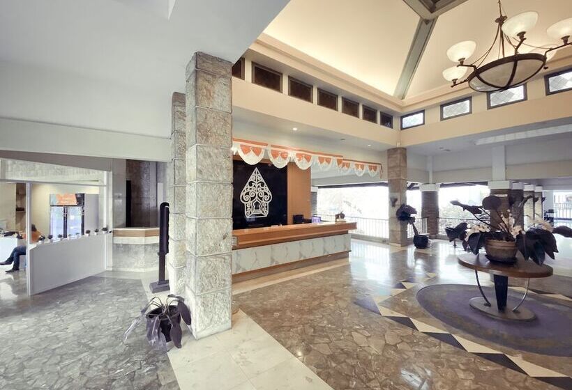 فندق De Ningrat Topas Galeria