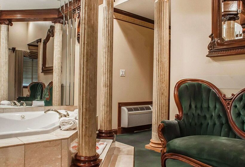 בית מלון כפרי Econo Lodge At The Falls North