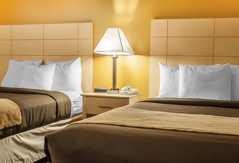 בית מלון כפרי Econo Lodge At The Falls North