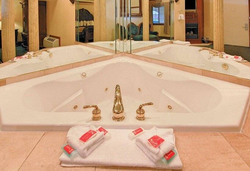 בית מלון כפרי Econo Lodge At The Falls North