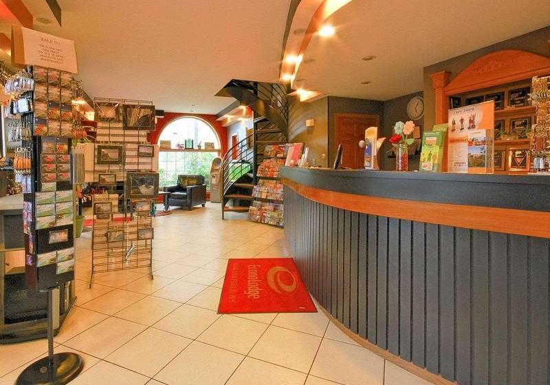 בית מלון כפרי Econo Lodge At The Falls North