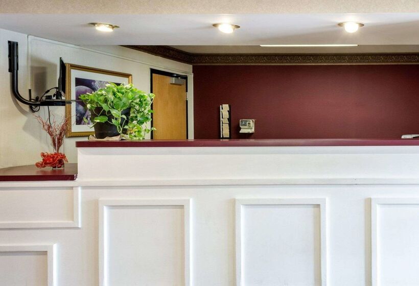 فندق Econo Lodge Near Fort Gregg Adams I 295