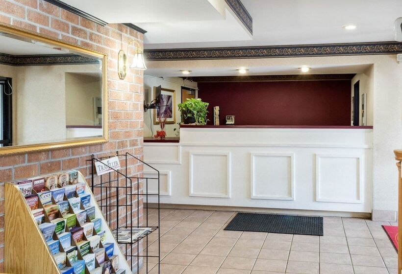 فندق Econo Lodge Near Fort Gregg Adams I 295