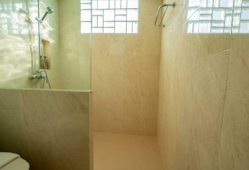 Отель Eurana Boutique