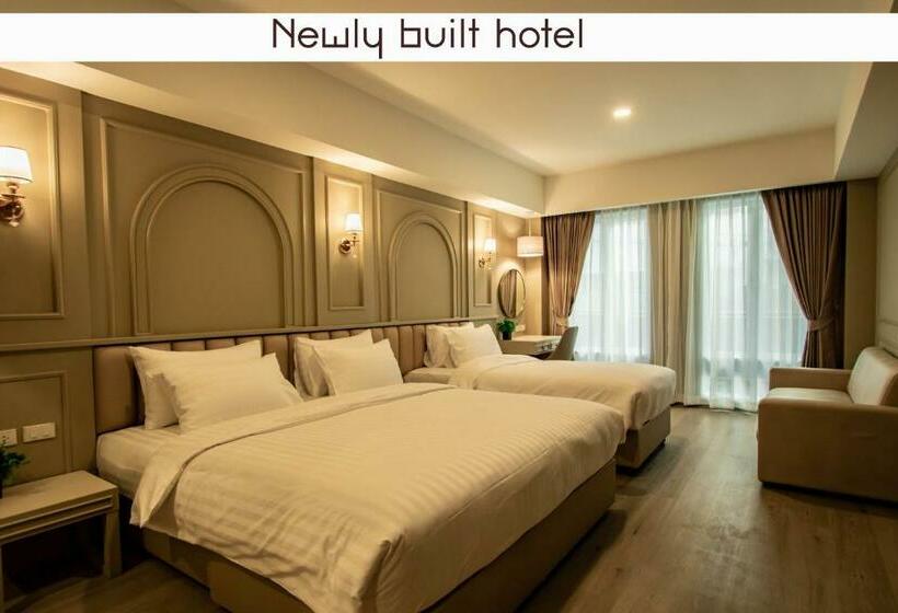 Отель Eurana Boutique