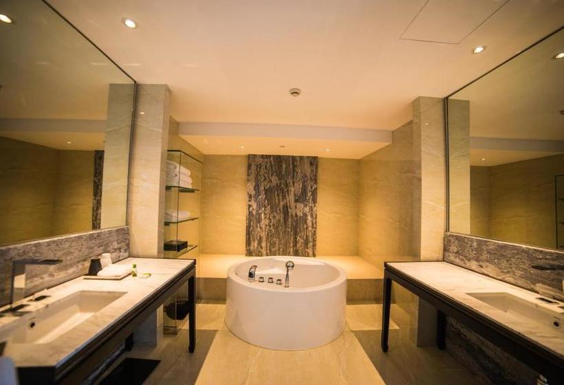 فندق Fortune Bond