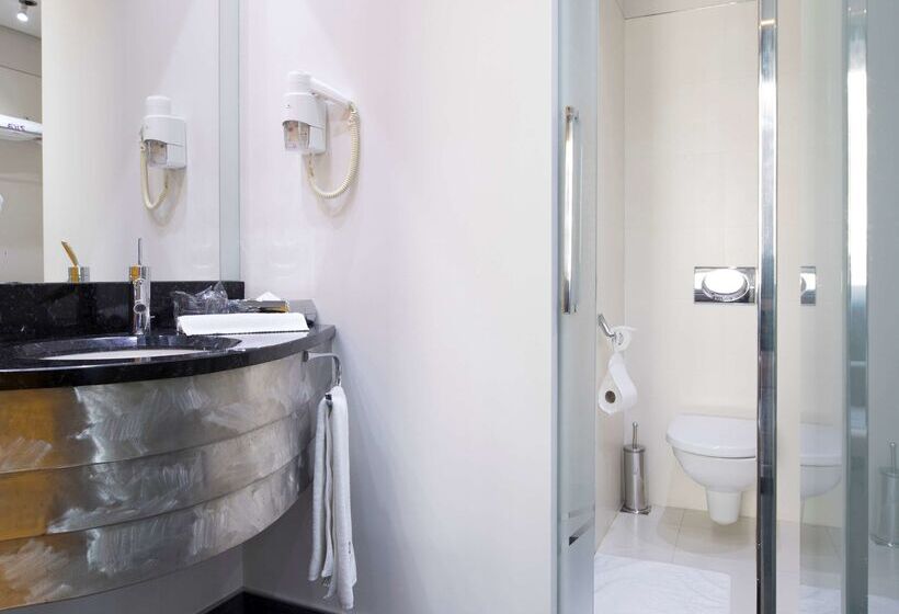 هتل Golden Tulip Zira Belgrade