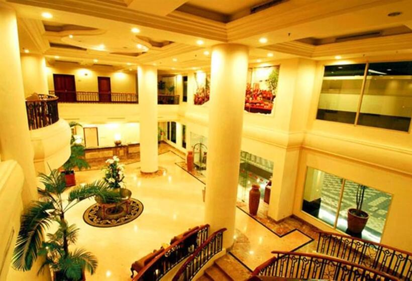 فندق Gran Puri Manado