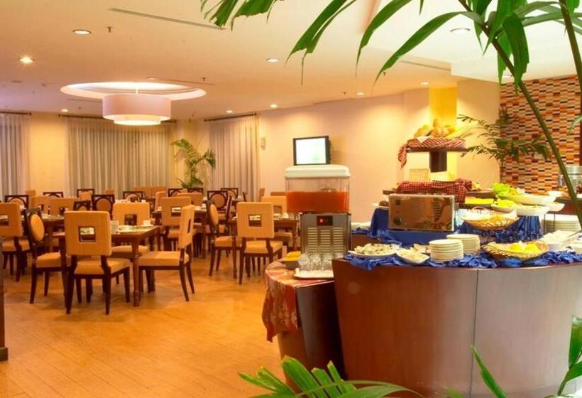 فندق Gran Puri Manado