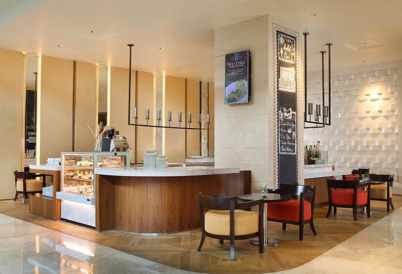 ホテル Grand Mercure Medan Angkasa